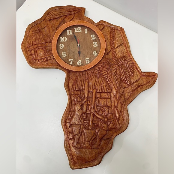 Mid Century Vintage Large Artisan Hand Crafted Wooden Quartz AFRICA Wall Clock - Picture 5 of 16